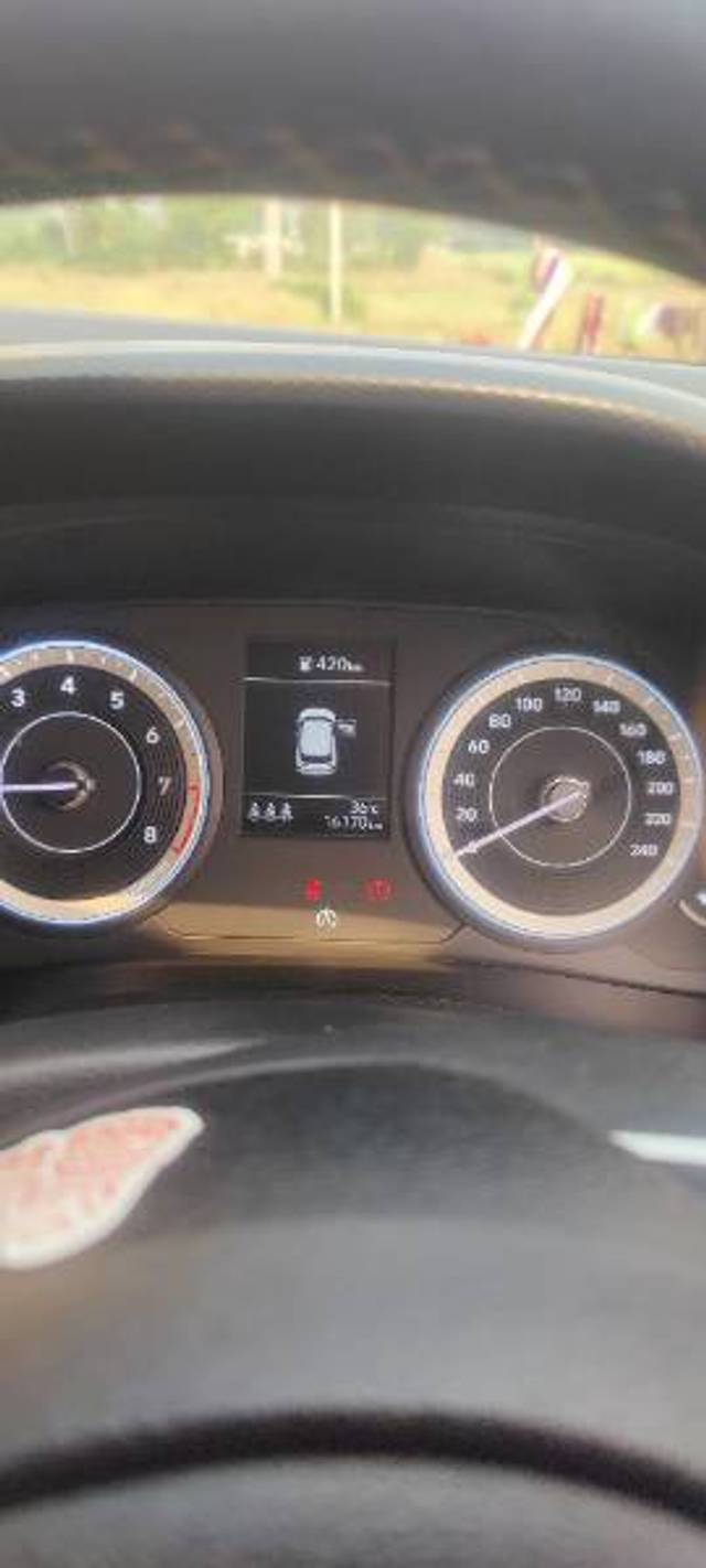 https://images10.gaadi.com/usedgaadi-sellcar/UsedCar/f5eb5466a/147da9d0-5df3-404c-b420-abfc1c62dbad.jpg?imwidth=6402