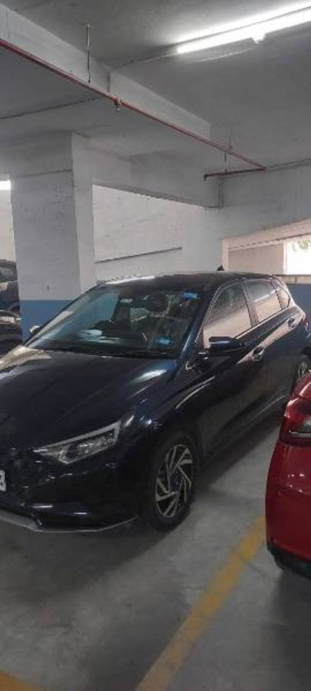 https://images10.gaadi.com/usedgaadi-sellcar/UsedCar/f5eb91a3a/402e92e3-206b-4078-87c4-5a5c4696b4c5.jpg?imwidth=6401