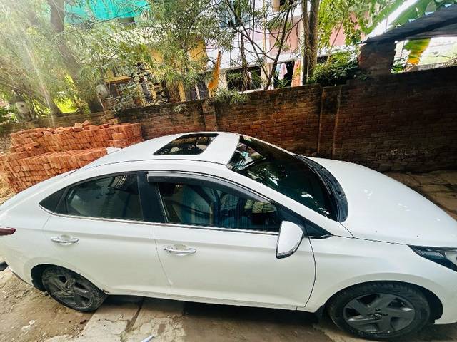 https://images10.gaadi.com/usedgaadi-sellcar/UsedCar/f5eb9393a/4b2147b2-e6f4-4f56-b3b2-73b3c55aa4a0.jpeg?imwidth=6401