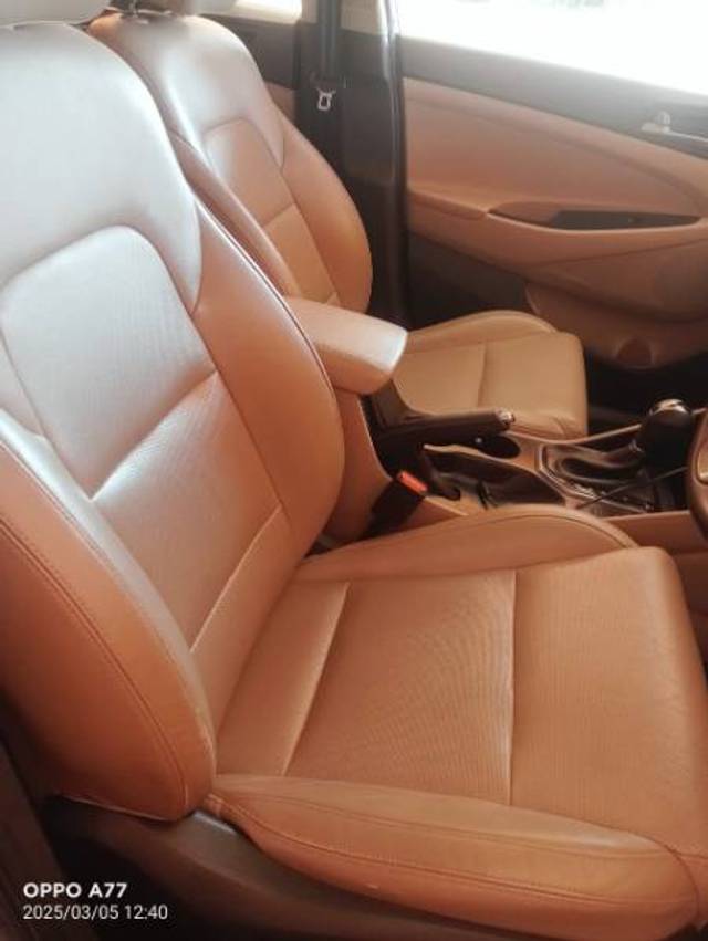 https://images10.gaadi.com/usedgaadi-sellcar/UsedCar/f5ebcdbda/cd1d8fe1-38a5-489a-b321-590501630e27.jpeg?imwidth=6402
