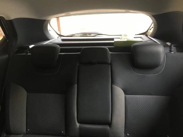 https://images10.gaadi.com/usedgaadi-sellcar/UsedCar/f5ec0513a/258754f3-295a-4803-bdc5-62cb25192f81.jpg?imwidth=6402