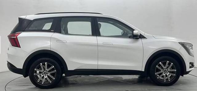 https://images10.gaadi.com/usedgaadi-sellcar/UsedCar/f5ec7bb8a/e5f79e29-9326-498e-82c0-5116c39dad76.png?imwidth=6401