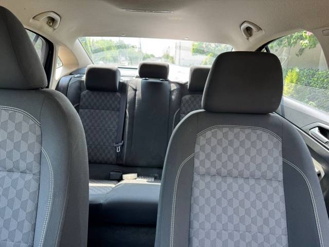 https://images10.gaadi.com/usedgaadi-sellcar/UsedCar/f5ecbae3a/00eaba94-6987-4ed1-919c-f551d04ea815.jpeg?imwidth=6401