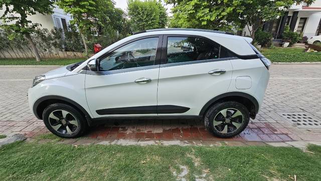 https://images10.gaadi.com/usedgaadi-sellcar/UsedCar/f5ed1f07a/cb005a3b-c301-43e2-aaf6-0551356fc2c1.jpeg?imwidth=6402