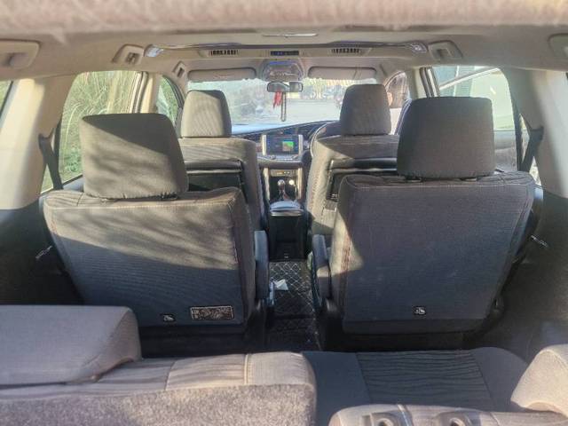 https://images10.gaadi.com/usedgaadi-sellcar/UsedCar/f5ed4b71a/4827298e-d7d7-4d00-b1fd-74c50b4a68e0.jpg?imwidth=6401