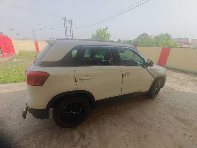https://images10.gaadi.com/usedgaadi-sellcar/UsedCar/f5ed4ceda/283b07e9-049b-4b1c-8da4-7768e3801071.jpg?imwidth=6400