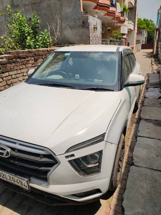 https://images10.gaadi.com/usedgaadi-sellcar/UsedCar/f5edf3eda/ff4a3b0e-933d-41fc-a873-921ccda820e8.jpg?imwidth=6402