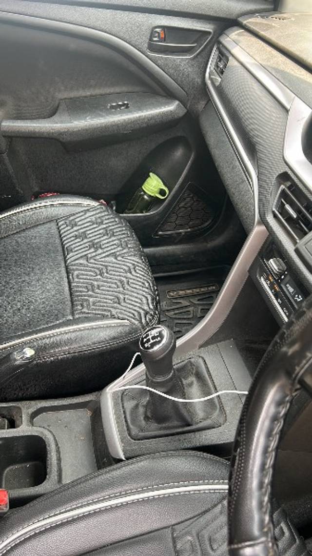 https://images10.gaadi.com/usedgaadi-sellcar/UsedCar/f5ee65c6a/5b830a15-b128-4208-a1ae-8180e98e69bd.jpeg?imwidth=6402
