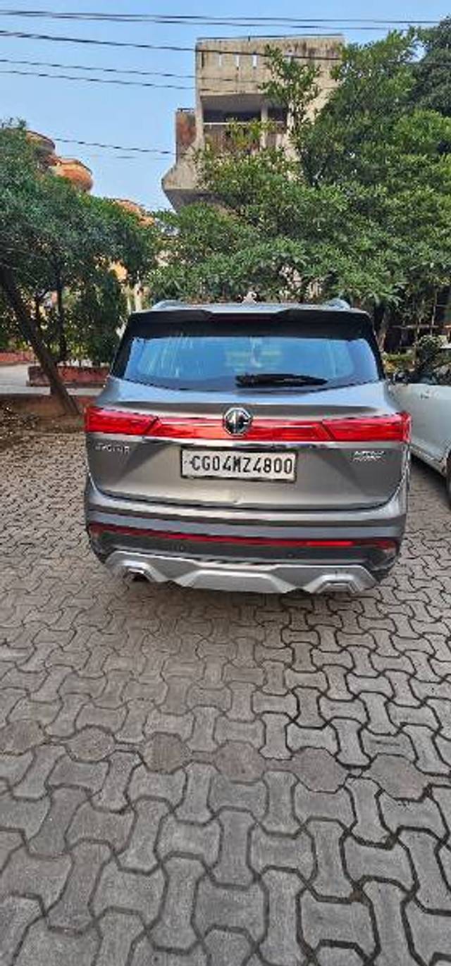 https://images10.gaadi.com/usedgaadi-sellcar/UsedCar/f5ee699ca/0c79b110-7bb2-4a8e-8656-723d70eea7ce.jpg?imwidth=6401