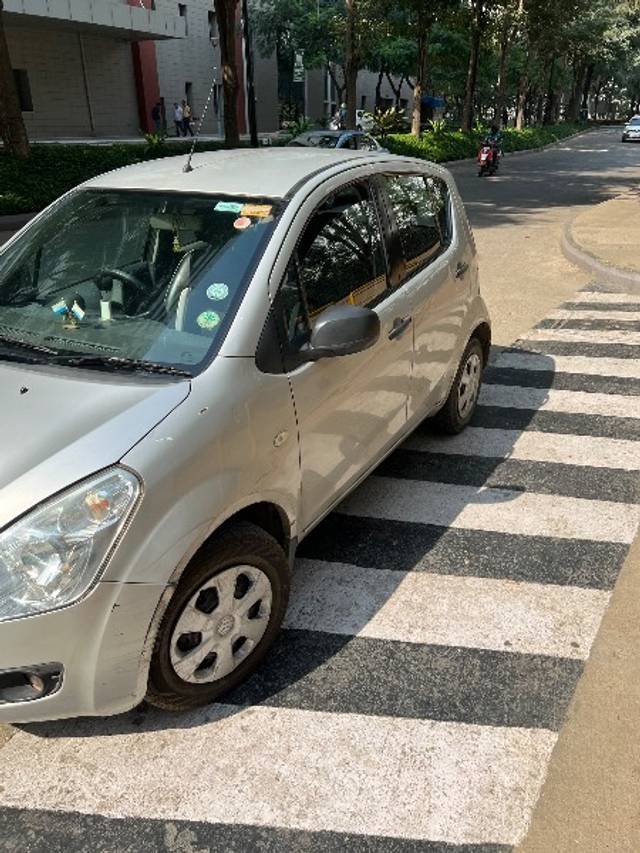 https://images10.gaadi.com/usedgaadi-sellcar/UsedCar/f5eecc23a/9a08a0b5-1101-4728-9dce-2e7a3618a802.jpeg?imwidth=6401
