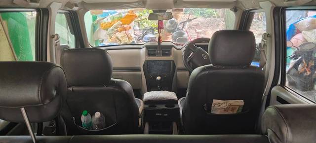 https://images10.gaadi.com/usedgaadi-sellcar/UsedCar/f5eed12ea/eb4305b3-c9a6-4945-9da7-4c3d66fcb886.jpg?imwidth=6401