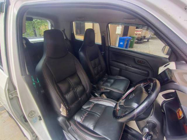 https://images10.gaadi.com/usedgaadi-sellcar/UsedCar/f5ef6a6fa/4f19faa1-08fb-4878-b8f6-f85a8ef0bdc8.jpg?imwidth=6401