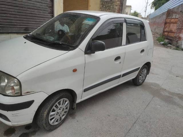 https://images10.gaadi.com/usedgaadi-sellcar/UsedCar/f5ef8ce9a/2b594e81-10ad-42e2-ba7d-33a17546d841.jpg?imwidth=6401