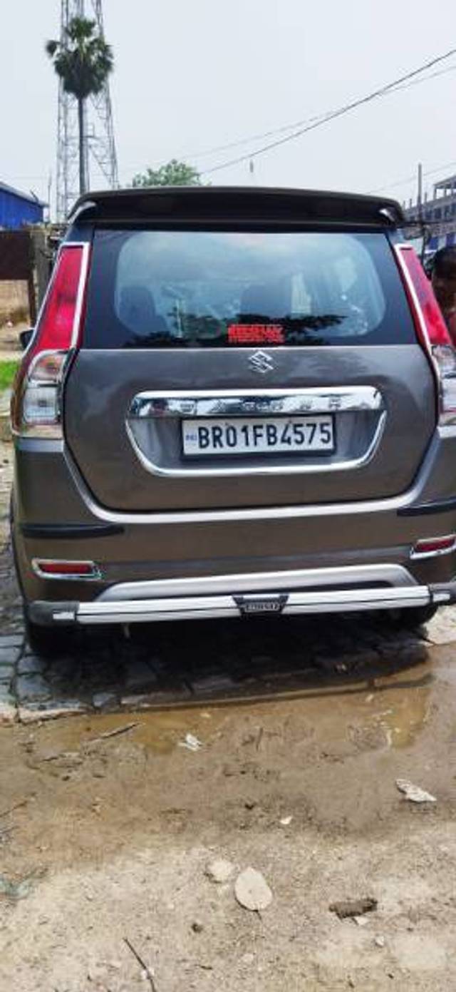 https://images10.gaadi.com/usedgaadi-sellcar/UsedCar/f5efc2c5a/1a850e8e-1f4b-4e53-a15d-4b8b88ae1121.jpg?imwidth=6400