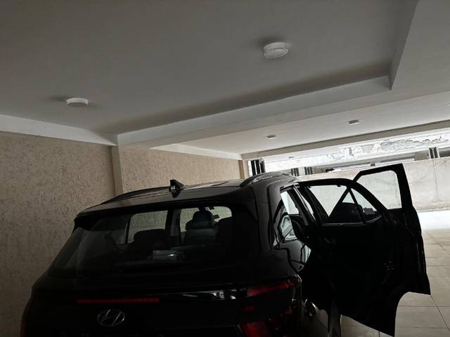https://images10.gaadi.com/usedgaadi-sellcar/UsedCar/f5eff8baa/70c26dc3-7cbd-41a6-a622-604d052a9e85.jpeg?imwidth=6402