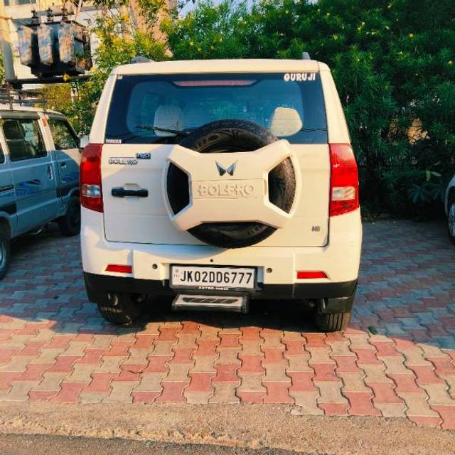https://images10.gaadi.com/usedgaadi-sellcar/UsedCar/f5f0c1d8a/a32c7042-bd8f-4f59-a63f-6a6d42d81435.jpg?imwidth=6400