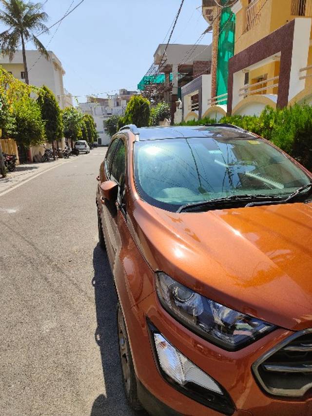 https://images10.gaadi.com/usedgaadi-sellcar/UsedCar/f5f0da43a/de2fc1fd-21d2-4c1b-b151-99101fcf0495.jpeg?imwidth=6400