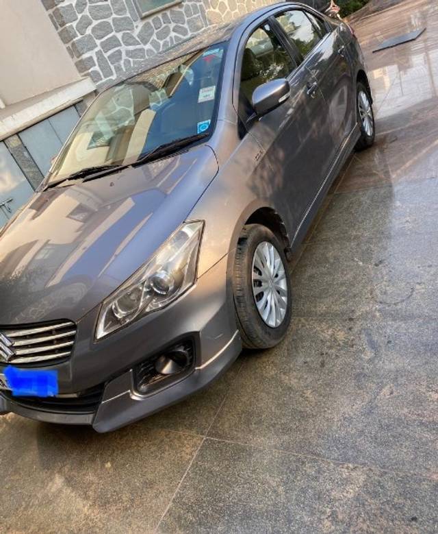 https://images10.gaadi.com/usedgaadi-sellcar/UsedCar/f5f0f6bea/3f1cd319-ac70-438c-8480-cc5fef568b3d.jpeg?imwidth=6400