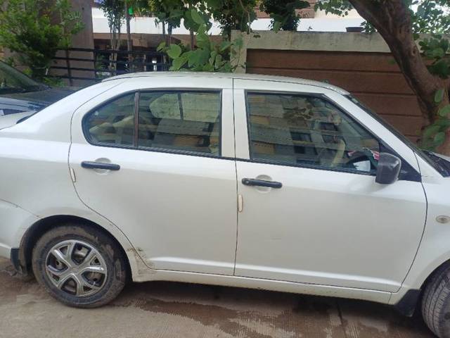 https://images10.gaadi.com/usedgaadi-sellcar/UsedCar/f5f0febfa/8296bd23-f5d0-444c-9ada-58864464ea19.jpg?imwidth=6401