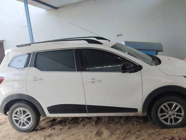 https://images10.gaadi.com/usedgaadi-sellcar/UsedCar/f5f10d3fa/c4b26a44-74cb-4274-9f43-39340e23dbc2.jpg?imwidth=6401