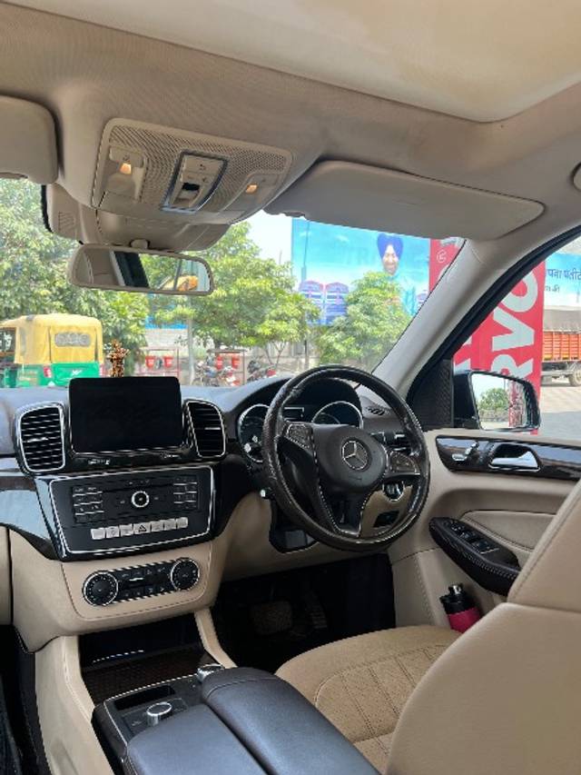 https://images10.gaadi.com/usedgaadi-sellcar/UsedCar/f5f142b6a/addc7eea-8cb9-4beb-ad0f-0f692aa2c546.jpeg?imwidth=6400