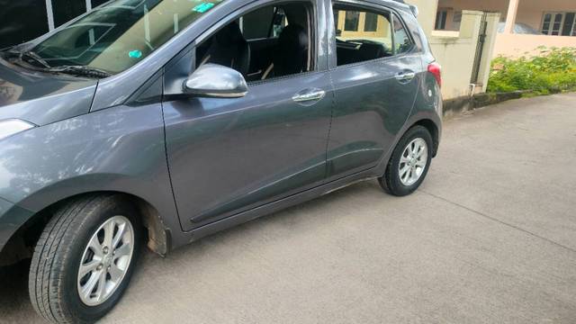 https://images10.gaadi.com/usedgaadi-sellcar/UsedCar/f5f1a664a/f05c23ad-bd3e-49bc-8cda-f1ef720fefc1.jpg?imwidth=6401