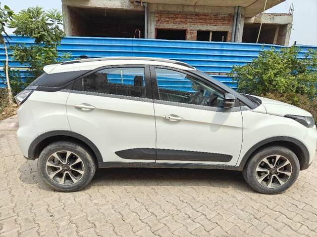 https://images10.gaadi.com/usedgaadi-sellcar/UsedCar/f5f1ad16a/46b8b562-c92e-4994-b35a-cc024dcbc118.jpg?imwidth=6402