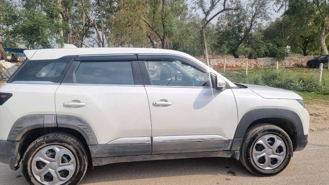 https://images10.gaadi.com/usedgaadi-sellcar/UsedCar/f5f1d0e7a/2d74cf06-0c28-43f9-86e8-e0a9da0c6f9d.jpg?imwidth=6400