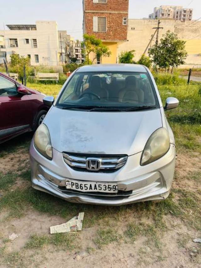 https://images10.gaadi.com/usedgaadi-sellcar/UsedCar/f5f1de6da/12a24036-e6cd-4278-ae28-a10301eb7c10.jpeg?imwidth=6400