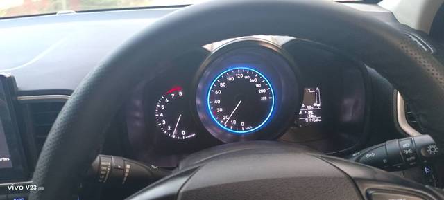 https://images10.gaadi.com/usedgaadi-sellcar/UsedCar/f5f1df99a/51f711f0-e7b0-4e7e-a3f6-c9960bedfbeb.jpg?imwidth=6401