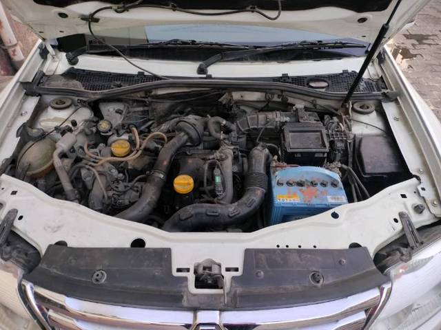 https://images10.gaadi.com/usedgaadi-sellcar/UsedCar/f5f1ffa7a/bb360c3c-caba-4c28-a8a9-0b69e4ee9ec5.jpg?imwidth=6401