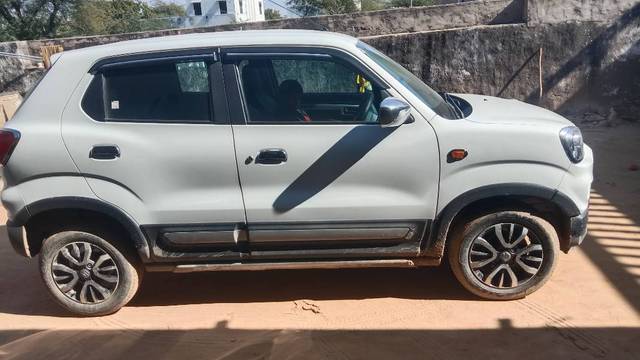 https://images10.gaadi.com/usedgaadi-sellcar/UsedCar/f5f241b2a/75cf3639-d925-4c1e-bb08-c4e5aa07fb58.jpg?imwidth=6401