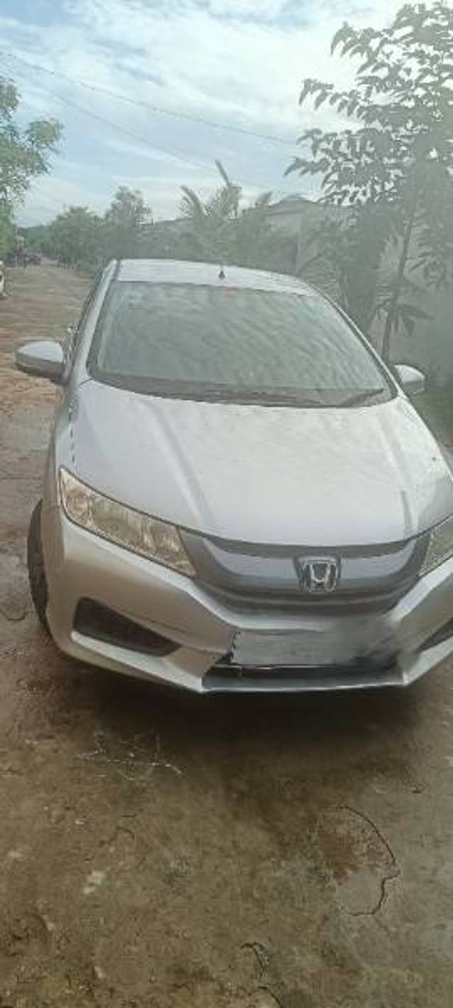 https://images10.gaadi.com/usedgaadi-sellcar/UsedCar/f5f30a6fa/1c1bf837-d171-4d8f-b7d5-9ab52110266b.jpg?imwidth=6401