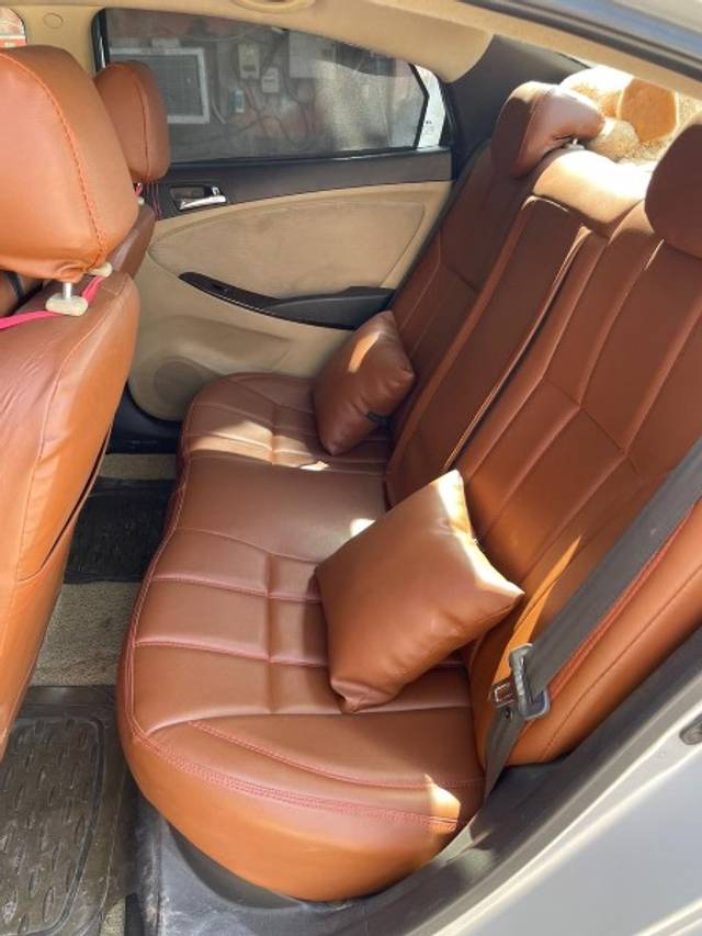 https://images10.gaadi.com/usedgaadi-sellcar/UsedCar/f5f33c49a/891b3133-b8fa-44b8-a016-2e4e9f5a4a29.jpeg?imwidth=6401