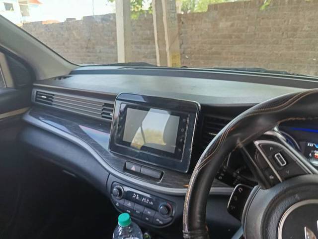https://images10.gaadi.com/usedgaadi-sellcar/UsedCar/f5f38fbaa/c9099e6c-e739-485f-9444-a64967372d26.jpg?imwidth=6401