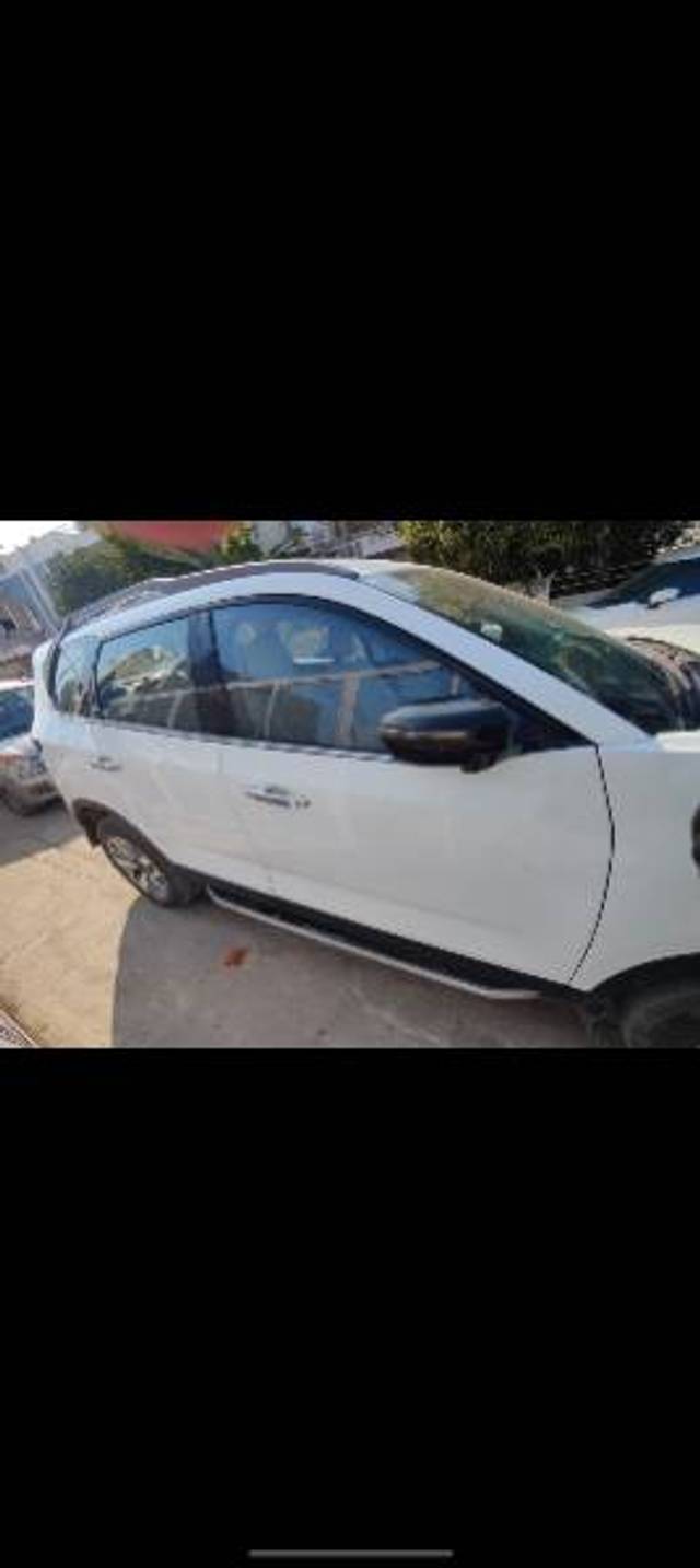 https://images10.gaadi.com/usedgaadi-sellcar/UsedCar/f5f4a64ba/a9ed01c8-f58f-4491-9410-f52298466f23.jpg?imwidth=6402
