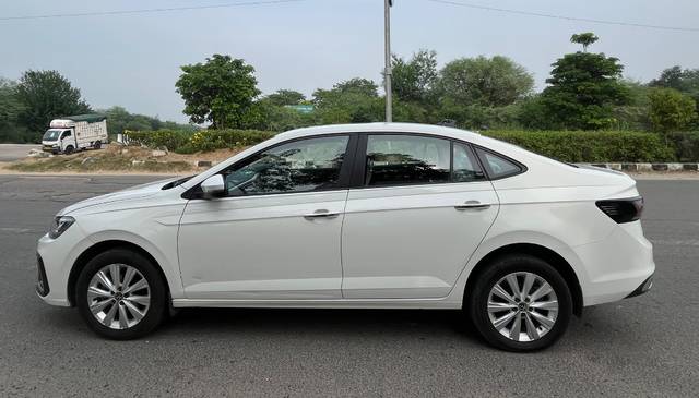 https://images10.gaadi.com/usedgaadi-sellcar/UsedCar/f5f4af86a/db5288d3-8583-4995-aca9-98a6d2ee1611.jpeg?imwidth=6402