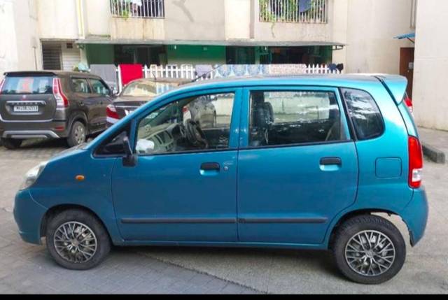 https://images10.gaadi.com/usedgaadi-sellcar/UsedCar/f5f4b9b9a/c5ed2ad9-8375-41c0-99af-509b2bc4c810.jpg?imwidth=6401