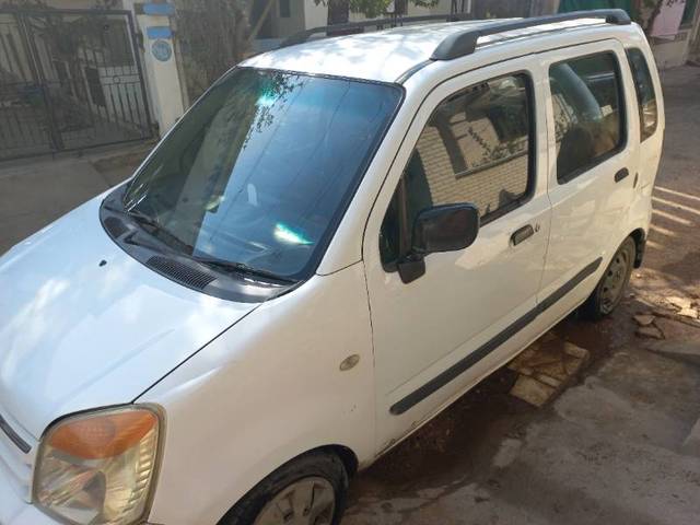 https://images10.gaadi.com/usedgaadi-sellcar/UsedCar/f5f4c579a/ee1d3923-e071-46cb-adb5-71a92e8aa897.jpg?imwidth=6400