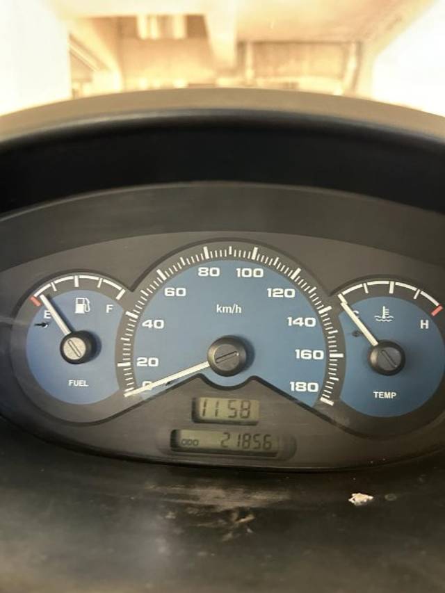 https://images10.gaadi.com/usedgaadi-sellcar/UsedCar/f5f56b78a/16c58e70-e185-47b5-9070-86ae69e46421.jpeg?imwidth=6402