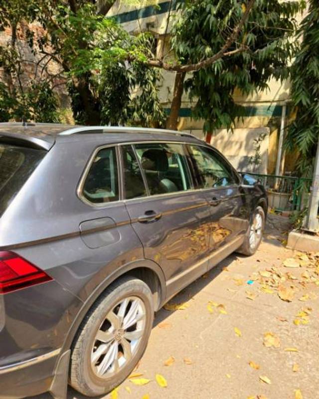 https://images10.gaadi.com/usedgaadi-sellcar/UsedCar/f5f59cb9a/1b4b5262-9bc8-4252-9774-a048ff00bc11.jpg?imwidth=6401