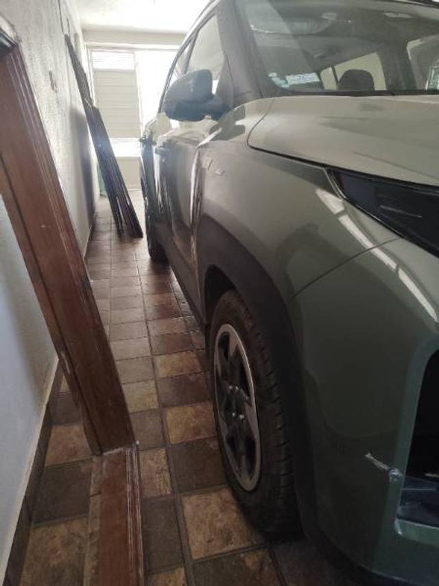 https://images10.gaadi.com/usedgaadi-sellcar/UsedCar/f5f5a0e5a/b873abfa-a909-49b0-b7cd-926d8f725adb.jpeg?imwidth=6402