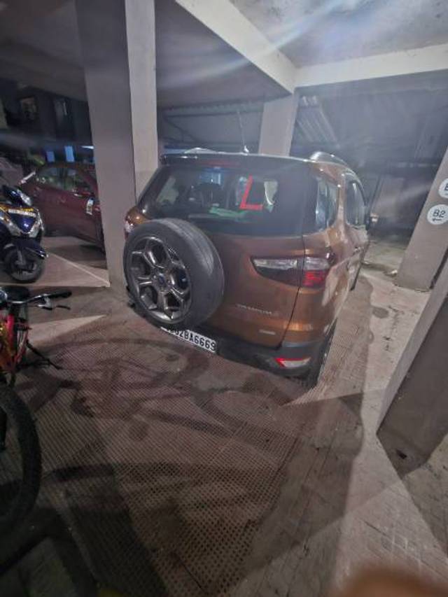 https://images10.gaadi.com/usedgaadi-sellcar/UsedCar/f5f5ed4ba/c2e6ccf9-dd06-4ec2-a72f-b9c55d357665.jpg?imwidth=6402