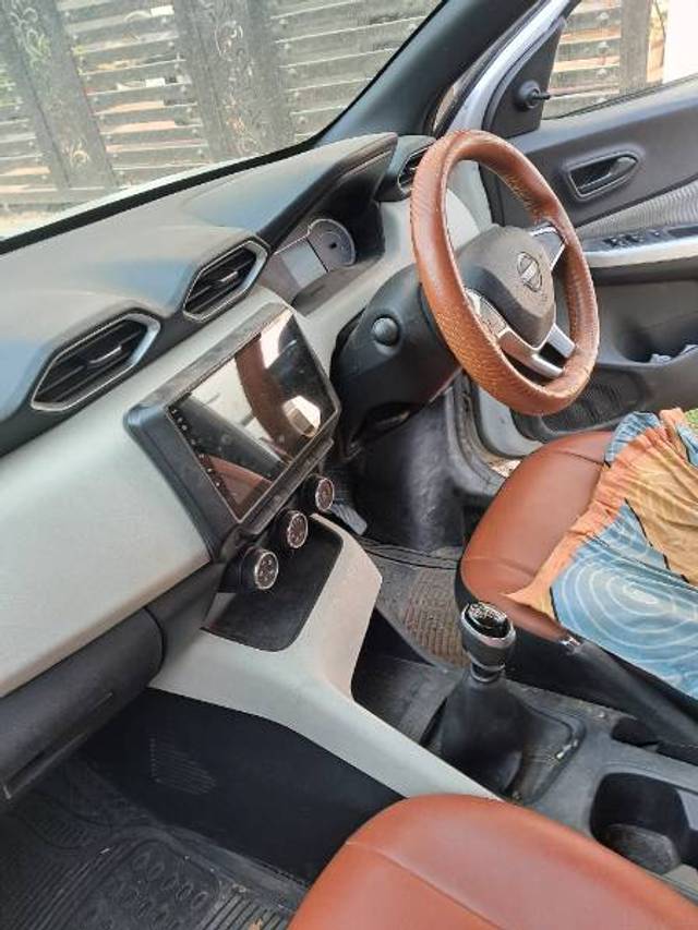 https://images10.gaadi.com/usedgaadi-sellcar/UsedCar/f5f5fdefa/b51764ac-a557-4e82-acfc-06b6668bd571.jpg?imwidth=6402