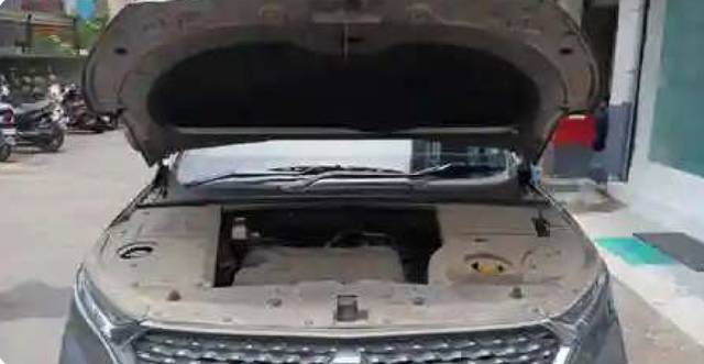 https://images10.gaadi.com/usedgaadi-sellcar/UsedCar/f5f61101a/ce20eb61-7495-4e56-8acc-1454f1523dab.png?imwidth=6400