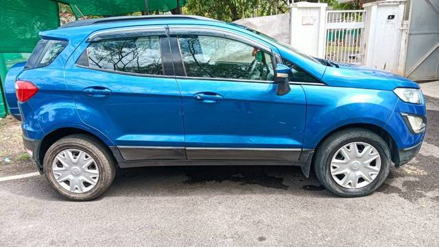 https://images10.gaadi.com/usedgaadi-sellcar/UsedCar/f5f74506a/a2bab804-375b-44eb-863b-73d44e5215d1.jpg?imwidth=6401