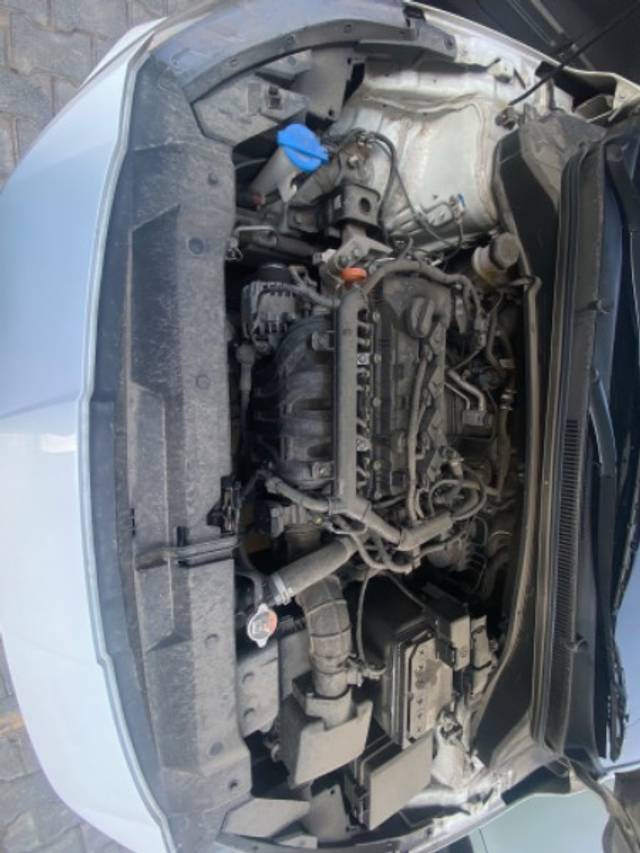 https://images10.gaadi.com/usedgaadi-sellcar/UsedCar/f5f7908ba/caf01e6e-4062-4e88-99be-0bd6770b4a96.jpeg?imwidth=6402