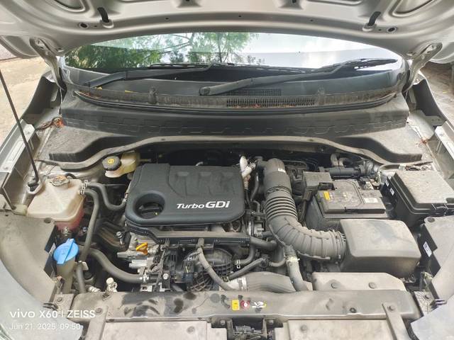 https://images10.gaadi.com/usedgaadi-sellcar/UsedCar/f5f87a3ca/6c8e0a4e-cbf1-4112-af35-298cce526224.jpeg?imwidth=6402