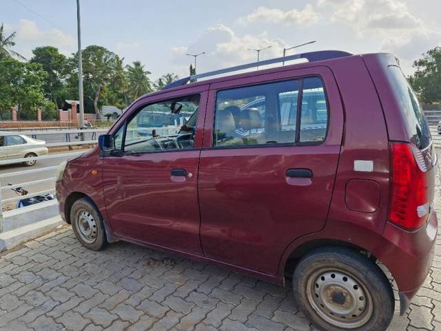 https://images10.gaadi.com/usedgaadi-sellcar/UsedCar/f5f8e532a/74f9f286-0526-40ca-9f8f-5bc13fd0ba9a.jpg?imwidth=6402