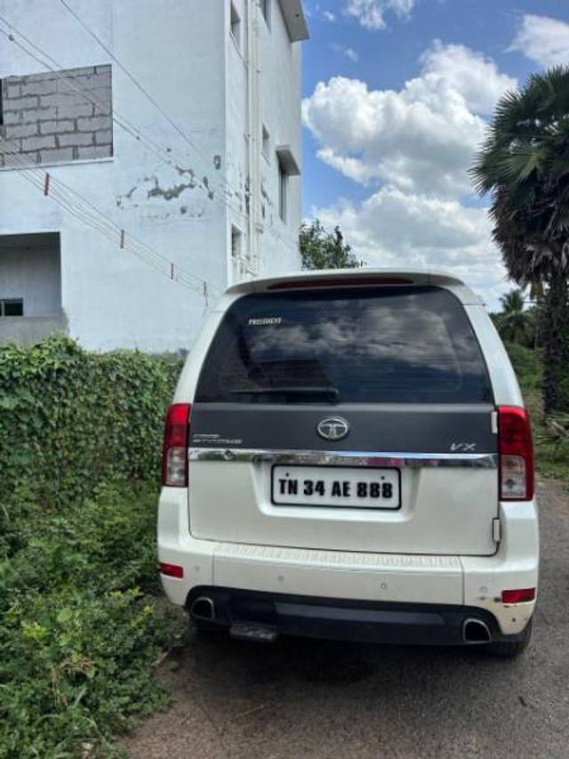 https://images10.gaadi.com/usedgaadi-sellcar/UsedCar/f5f9200aa/b5f6d61f-15d4-4b58-8bc1-71bc055cc93a.jpg?imwidth=6401